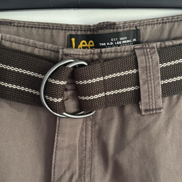 NWT Lee Men's Dungarees New Belted Wyoming Cargo Short, vapor, 29 waist - Picture 7 of 9